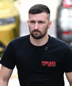 Julian Matzke beim Rechtsrockkonzert in Eisenach am 26.8.2023 (Bild: Recherche Nord)