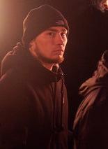 Mike Keding beim SS-Volkstrauertagsgedenken von KO51 in Hötzelsroda 17.11.2024 (Bild: Recherchenetzwerk Berlin)